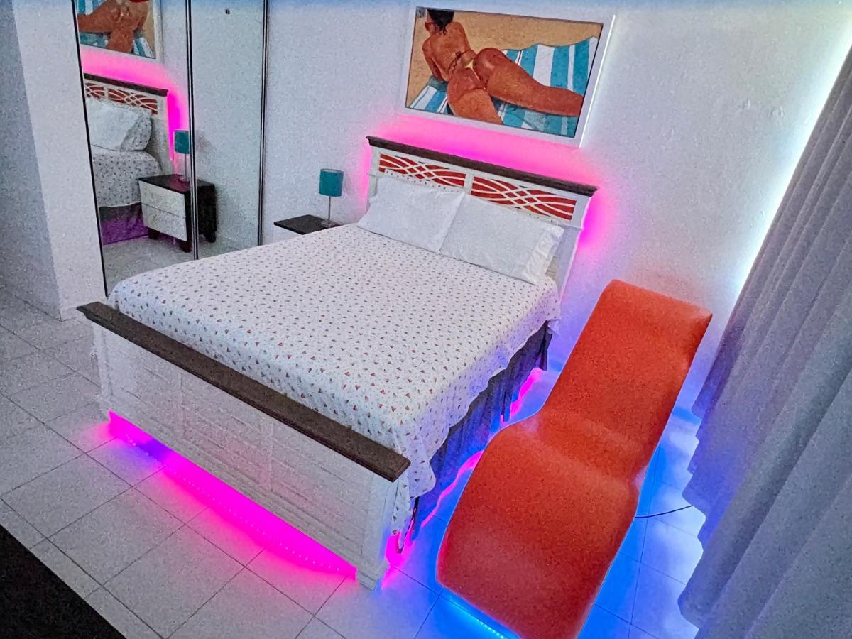 Hobie Oceanfront Apartment At Isla Verde Сан Хуан Екстериор снимка