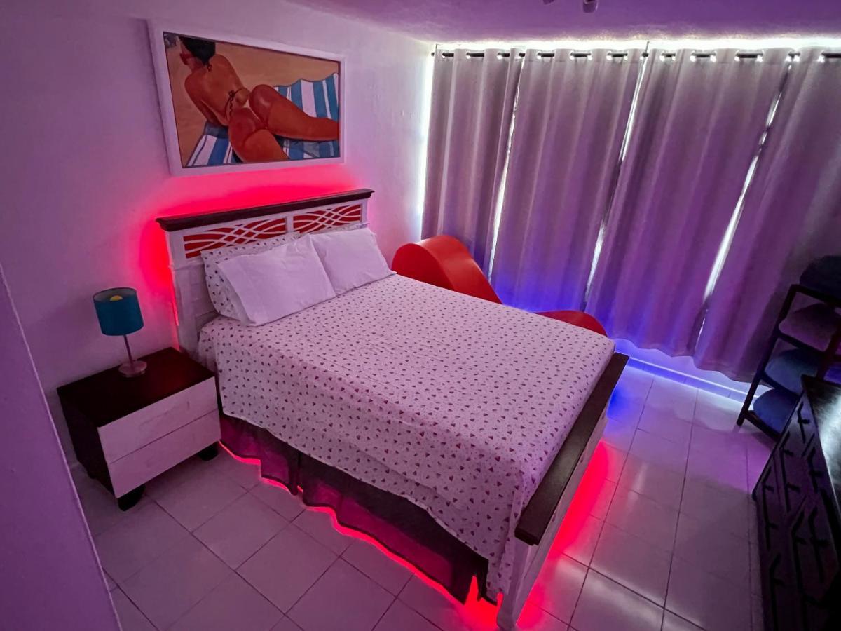 Hobie Oceanfront Apartment At Isla Verde Сан Хуан Екстериор снимка