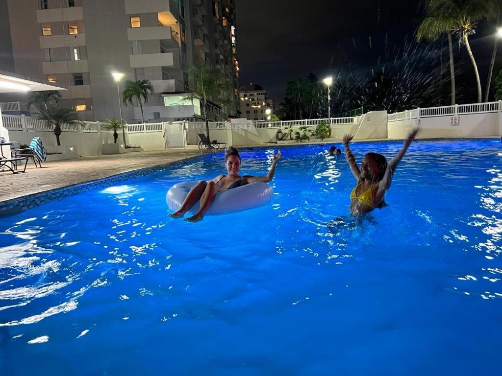 Hobie Oceanfront Apartment At Isla Verde Сан Хуан Екстериор снимка