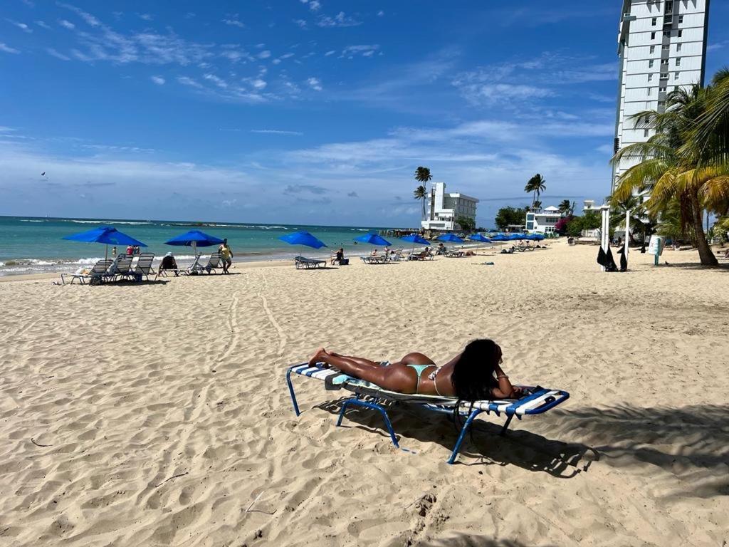 Hobie Oceanfront Apartment At Isla Verde Сан Хуан Екстериор снимка