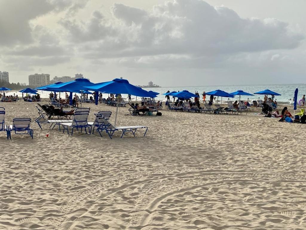Hobie Oceanfront Apartment At Isla Verde Сан Хуан Екстериор снимка