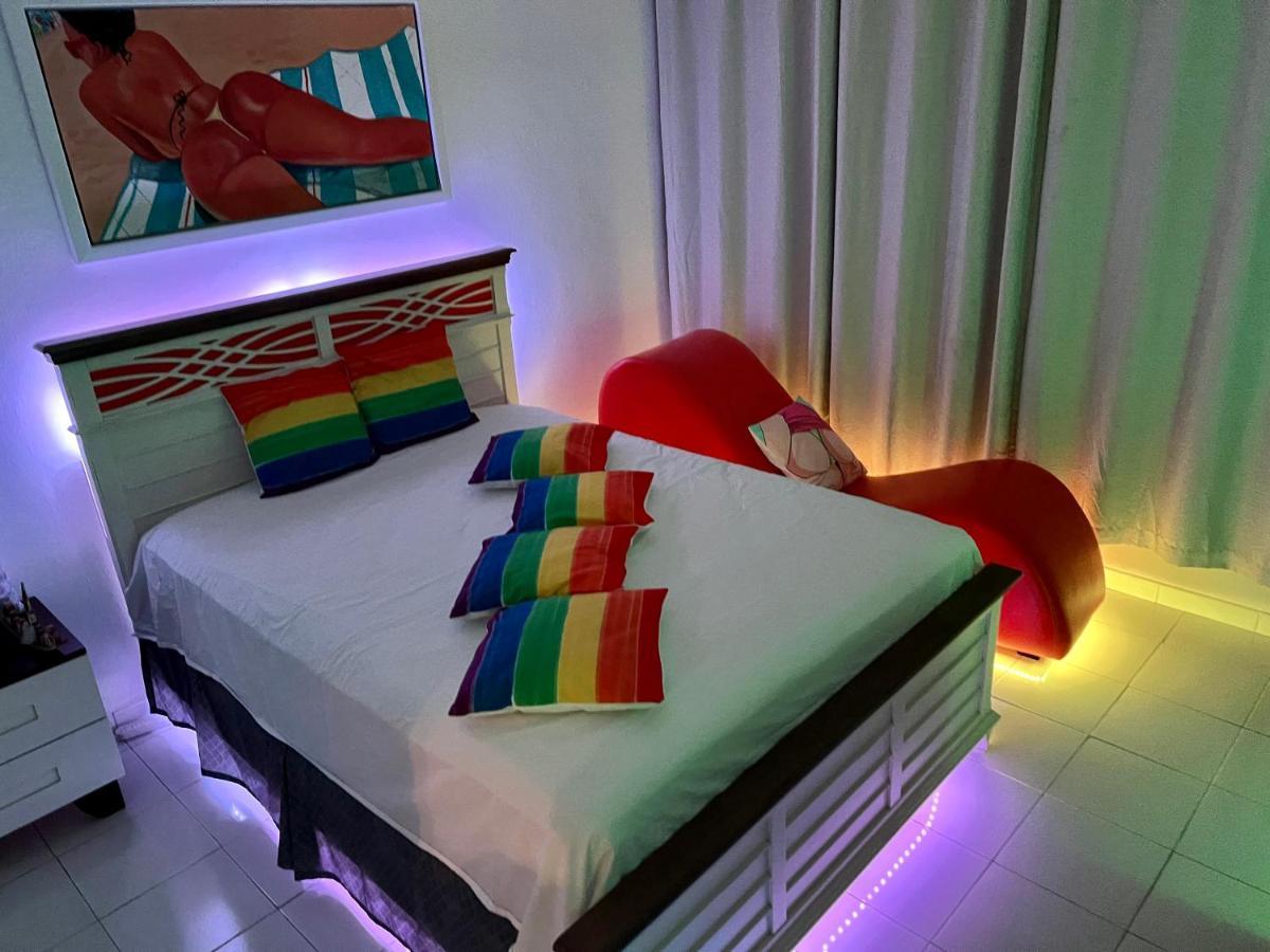 Hobie Oceanfront Apartment At Isla Verde Сан Хуан Екстериор снимка