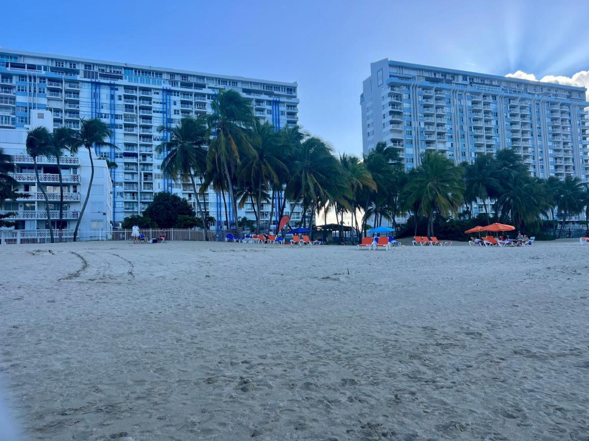 Hobie Oceanfront Apartment At Isla Verde Сан Хуан Екстериор снимка
