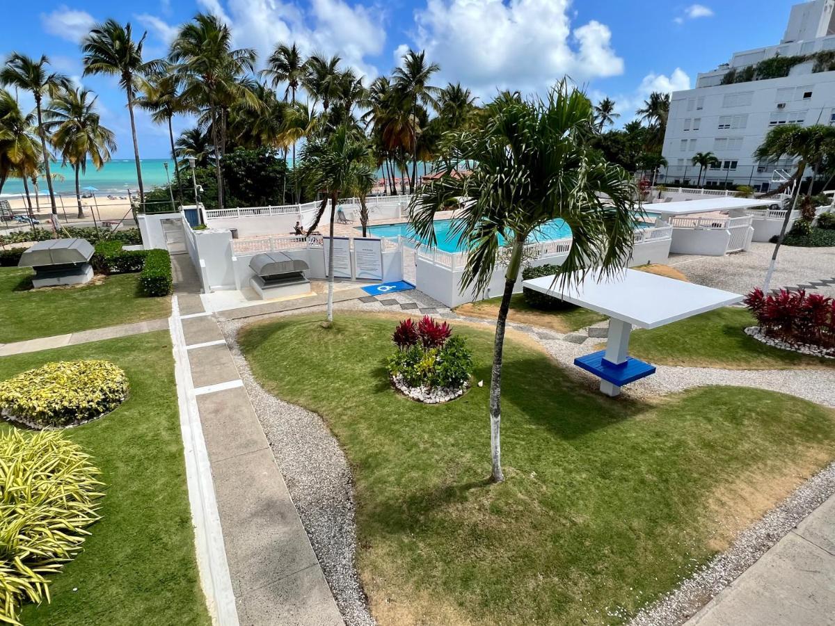 Hobie Oceanfront Apartment At Isla Verde Сан Хуан Екстериор снимка