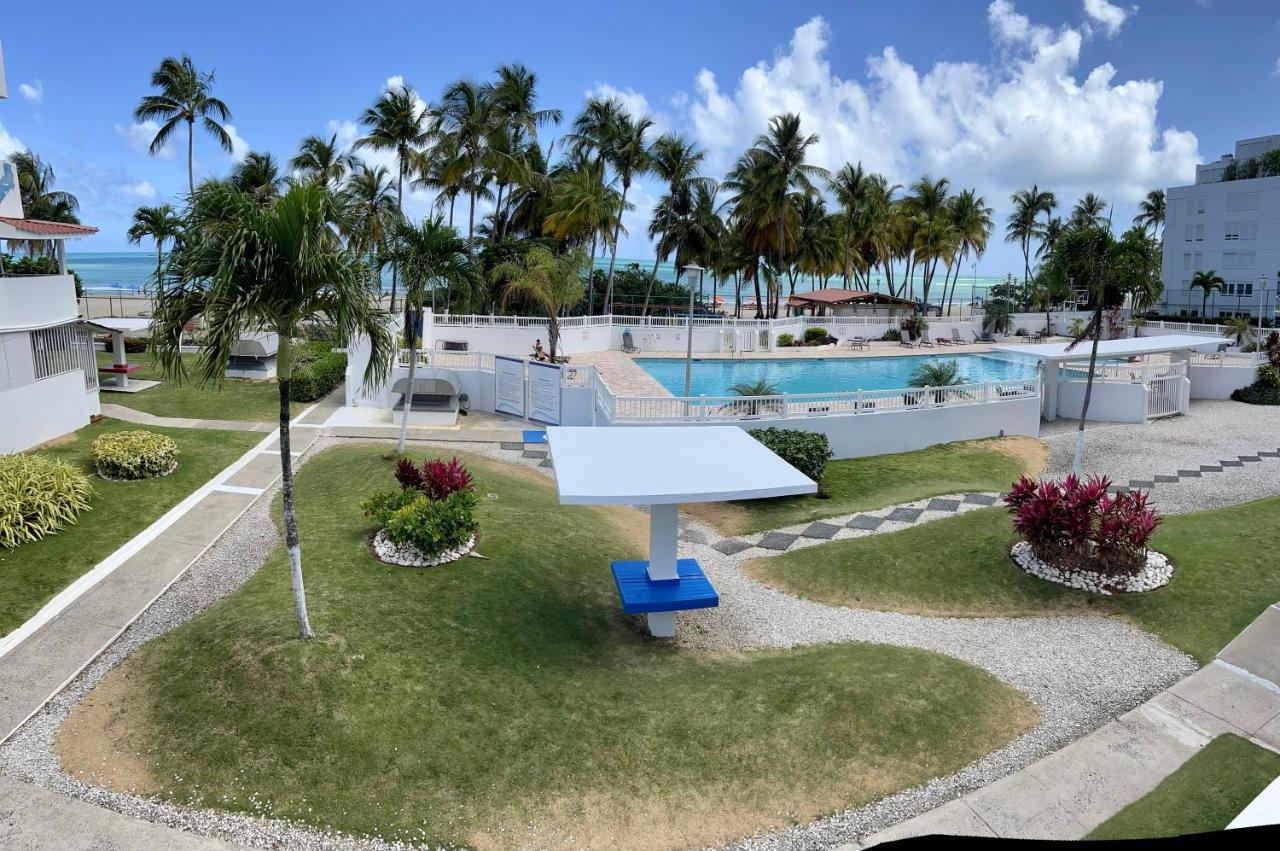 Hobie Oceanfront Apartment At Isla Verde Сан Хуан Екстериор снимка